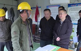 周宏林带队到深柳镇开展反恐防暴工作督查